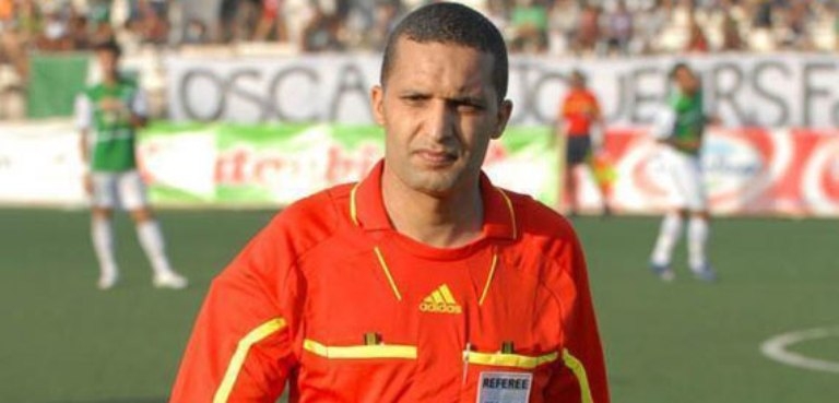 الحكم المغربي جيد يتعرض للاصابة في مباراة منتخب ليبيا