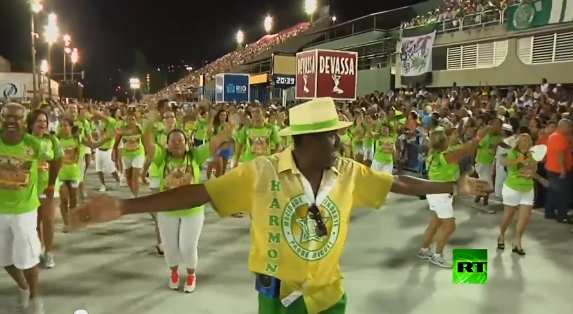 الاستعدادات للاحتفال بمهرجان السامبا بالبرازيل