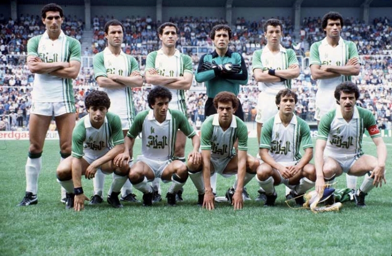 الفاف توجه الدعوة للاعبين الجزائريين القدامى لحضور مونديال البرازيل