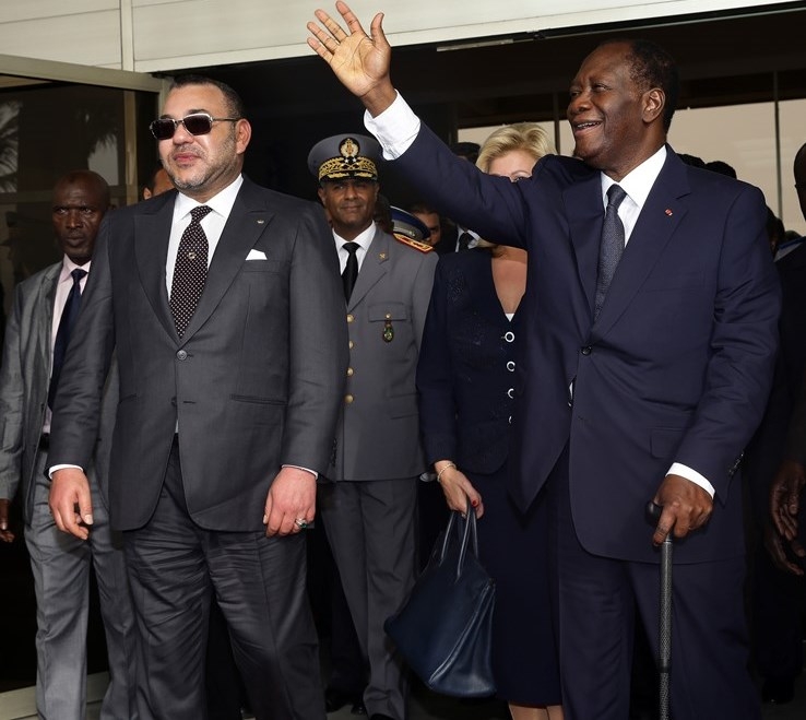 العاهل المغربي يستقبل رئيس الكوت ديفوار بعد قضاء فترة نقاهة بالخارج