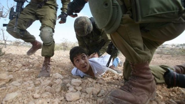 حقوقيون يحذرون من سجن أطفال فلسطين
