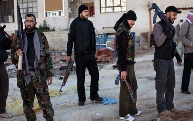 فرنسا توقف 12 مشتبها بهم ضمنهم مغاربة عادوا من الجهاد في سوريا