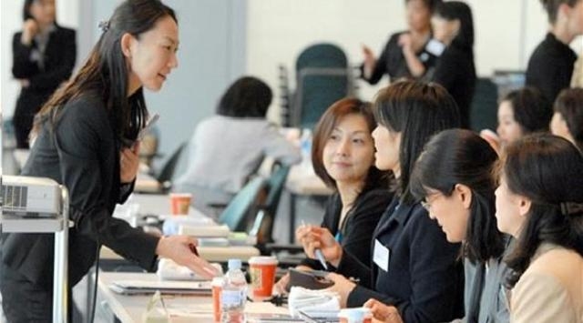 دراسة: اليابان تستطيع زيادة نموها الاقتصادي 13% إذا وظفت النساء