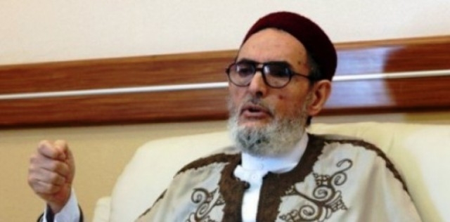مفتي ليبيا يطالب بمنع استيراد الملابس الداخلية للنساء