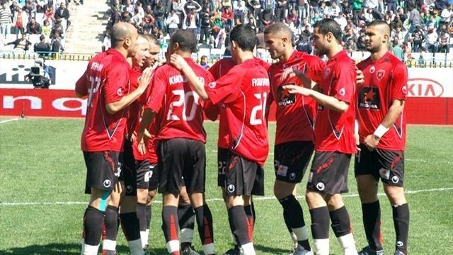 اتحاد العاصمة بطل الدوري الجزائري  يتسلم الدرع