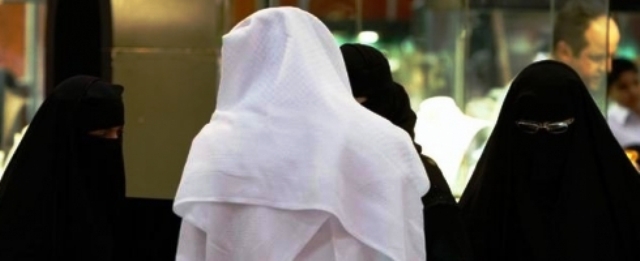 سعوديات يرفعن دعاوى على أوليائهن لرفضهم تزويجهن