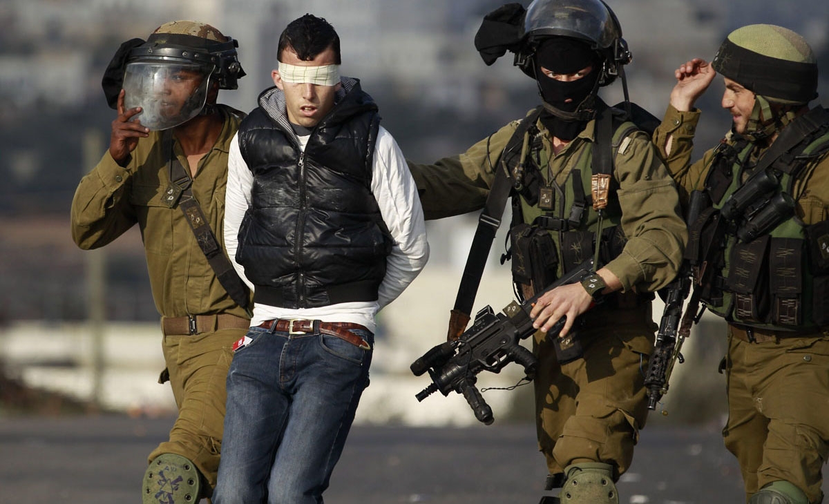 جيش الاحتلال يعتقل 41 فلسطينيا في الضفة
