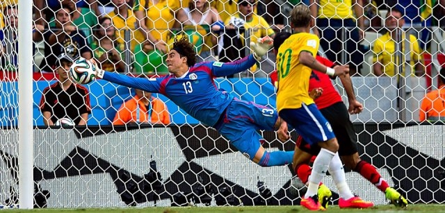 أوتشوا: مباراة البرازيل هي الأفضل في حياتي