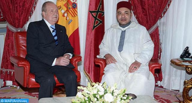 العاهل المغربي يتصل هاتفيا مع الملك خوان كارلوس الأول و الأمير فيليب