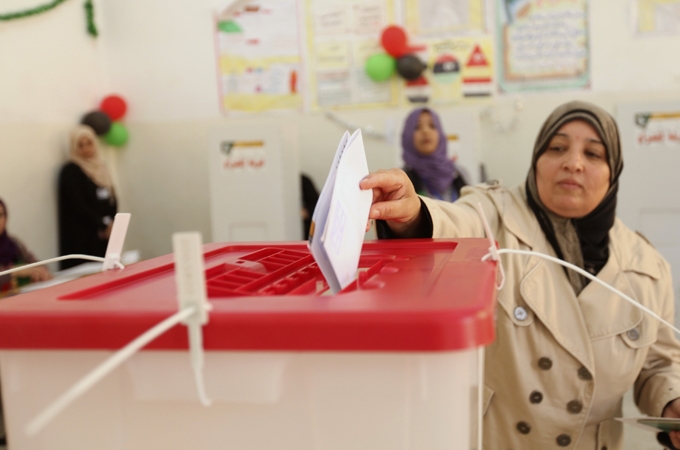 الليبيون ينتخبون برلمانا جديدا في ظل وضع أمني منفلت