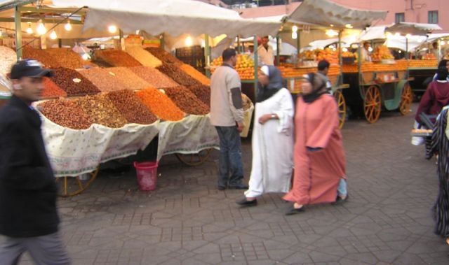 الداخلية المغربية تتدارس وضعية الأسواق في رمضان