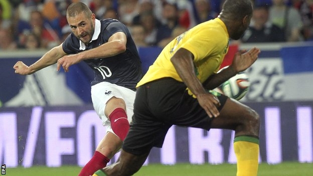 فرنسا تكتسح جامايكا بثمانية أهداف
