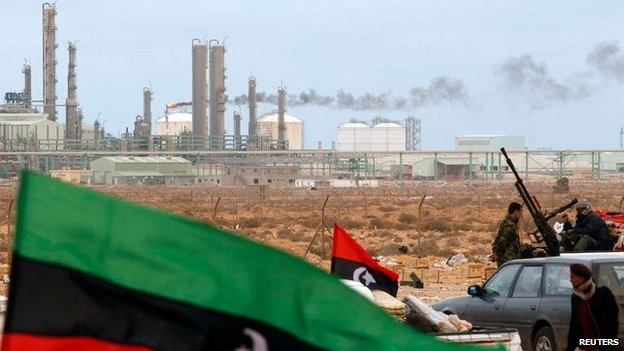 فك الحصار عن الموانئ النفطية الليبية يساهم في انخفاض ثمن البرميل
