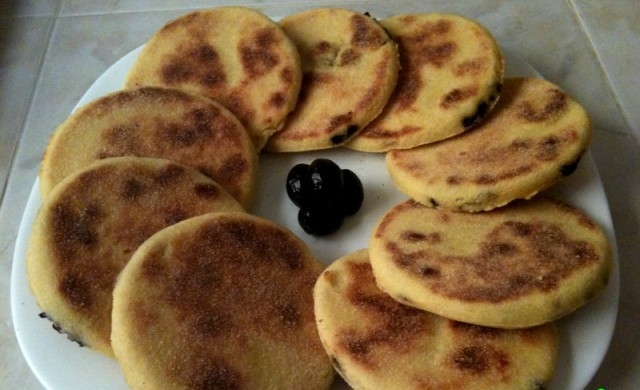 حرشة مغربية بالجبن والزيتون