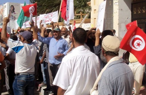 مواجهات بين قوات الأمن ومحتجين بجربة التونسية