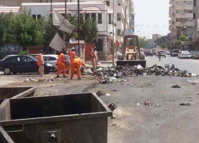 ليبيا: وصول الدفعة الأولى من سيارات نقل القمامة