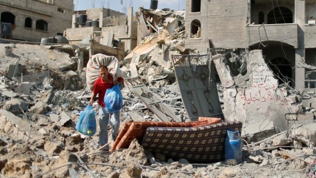 إسرائيل تقصف غزة بالمدفعية في ساعات الهدنة