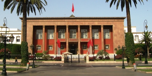 البرلمان المغربي يعقد دورة استثنائية لإجازة القانون التنظيمي للمالية وقانون الأبناك التشاركية