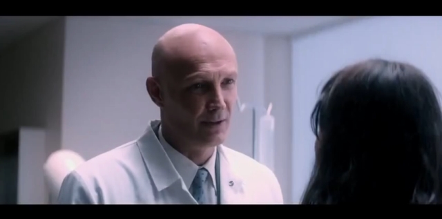 اللاعب الفرنسي فرانك لوبوف يجسد دور طبيب في فيلم سينمائي