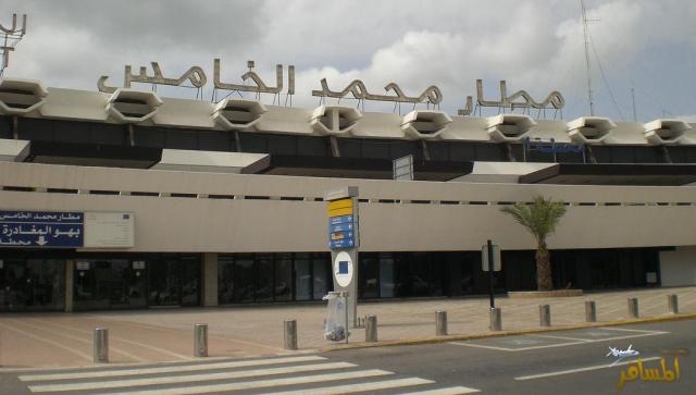 50 صحراويا مسافرا قادما من الجزائر عرقلوا حركة المرور بمطار محمد الخامس
