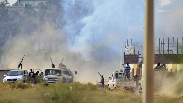 قصف مواقع تابعة لأنصار الشريعة ببنغازي ودرنة