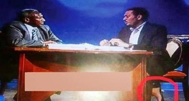 إعلامي سوداني يظهر حافياً على الهواء