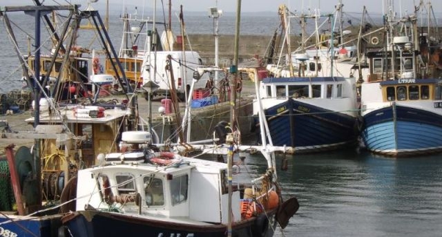 الأوروبيون يستعجلون دخول قواربهم إلى المياه المغربية للصيد البحري