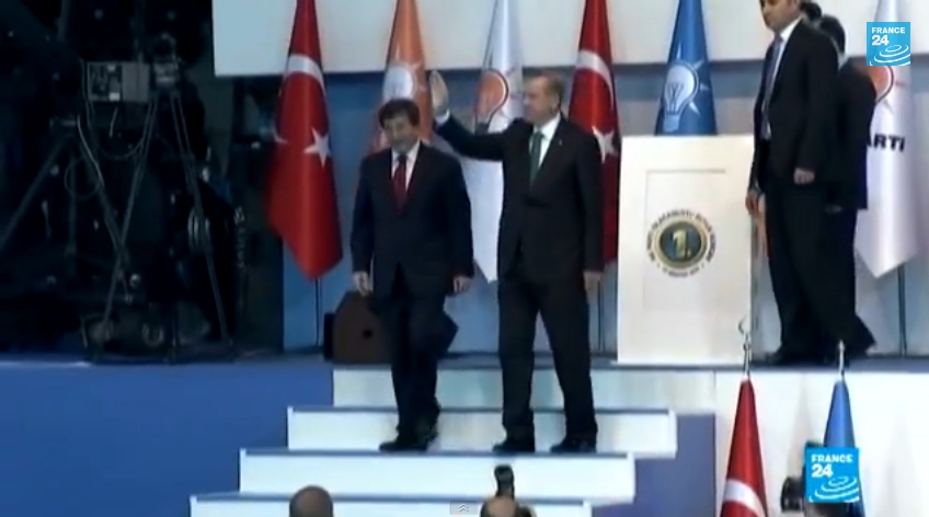 أوغلو خليفة أردوغان في الحزب والحكومة