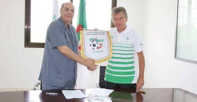غوركيف يوقع عقده كمدرب للمنتخب الجزائري