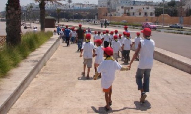 تظاهرة لأطفال العالم في قلب العاصمة السياسية للمملكة المغربية تدعو لنشر السلام