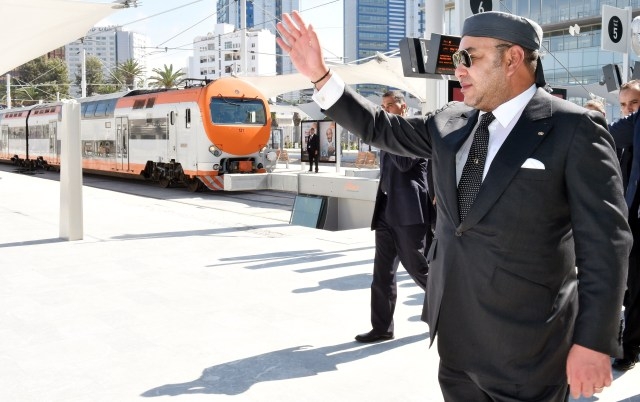 العاهل المغربي  يدشن المحطة السككية الجديدة للدار البيضاء- الميناء