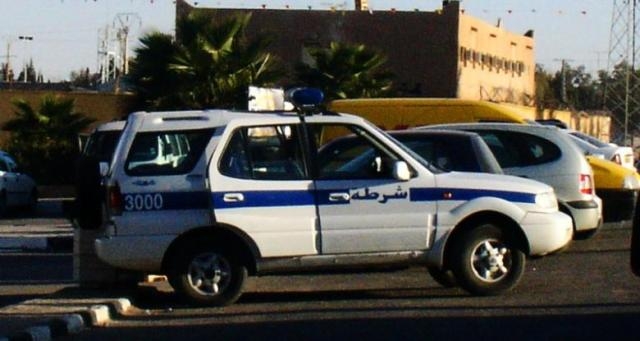 ملاحقة مسنة جزائرية لتمزيقها أوراقا نقدية أمام الشرطة