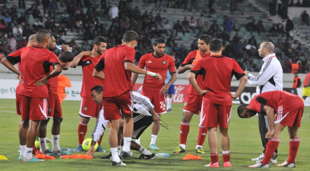الزاكي يستدعي 33 لاعبا للمنتخب المغربي