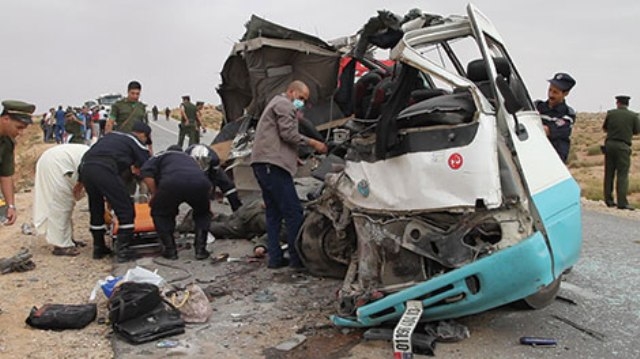 الجزائر: اصطدام حافلتين يودي بحياة 20 شخصا