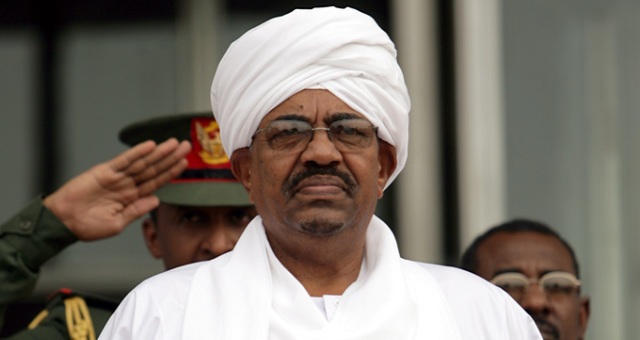 عمر البشير يترشح مجددا لرئاسة السودان