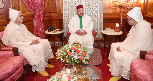 العاهل المغربي يستقبل محمد أوجار وعددا من السفراء الأجانب