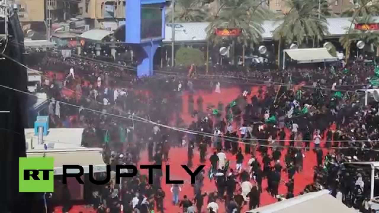 الشيعة يحتفلون بعاشوراء في العراق 