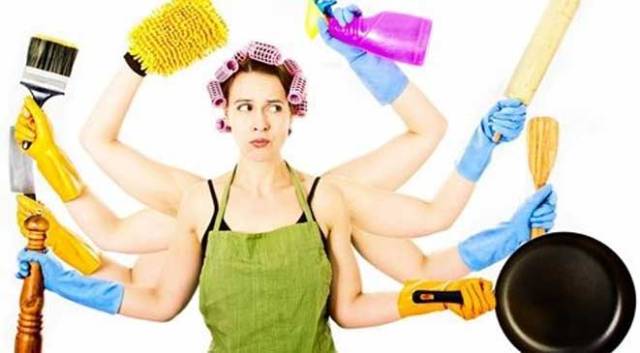 دراسة: المرأة تقضي أغلب حياتها في الأعمال المنزلية