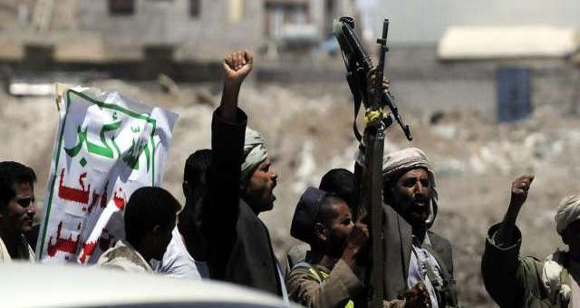 5 قتلى في اشتباكات بين الحوثيين وقبيلة الأحمر