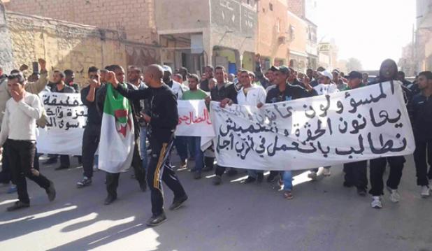 تصاعد الاحتجاجات بالجامعات الجزائرية مطالبة بانقاذها من التهميش