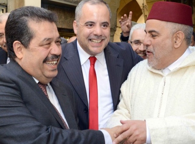 رئيس الحكومة المغربية يمنح عمدة فاس 500 هكتار من الأراضي