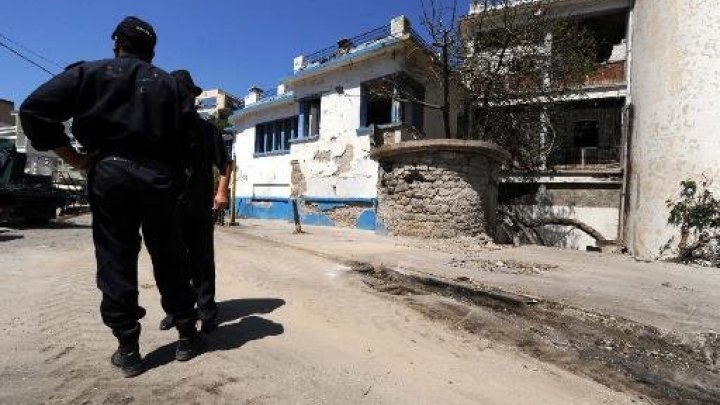 ملثمون يحرقون بلدية تبسبست الجزائرية وآخرون يحاصرون مير المقارين بتڤرت