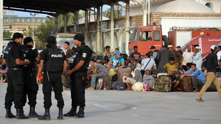  حالة تأهب في تونس بعد وقوع انفجارات على معبر رأس جدير الحدودي مع ليبيا