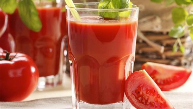 مشروب الطماطم يمنحك الدفء والطاقة في الشتاء