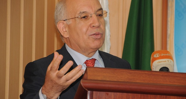 رحابي: دعم الجزائر لنظام القذافي يضعف جهود الوساطة التي تقوم بها