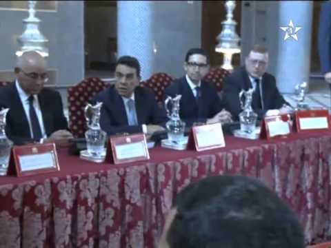العاهل المغربي يترأس مجلسا للوزراء