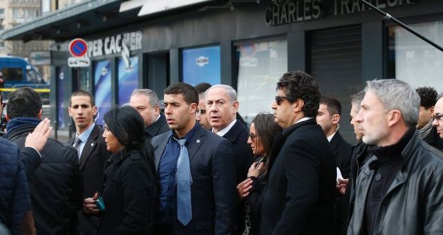 بعد الهجوم عليه..نتانياهو يزور المتجر اليهودي بباريس