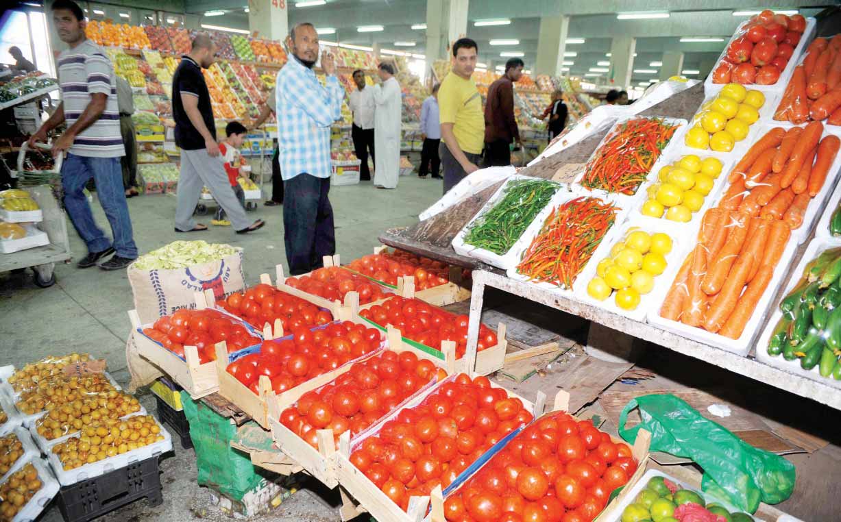 أسواق الخضر و الفواكه تكوي جيوب الجزائريين