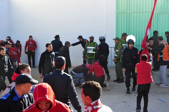 إيقاف 17 شخصا من أنصار الوداد بسبب الشغب