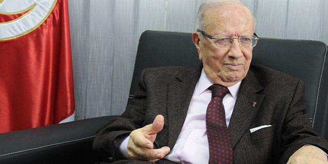 تونس.. رئيس الجمهورية يحمل مسؤولية مايحدث في الذهيبة إلى غياب الحوار